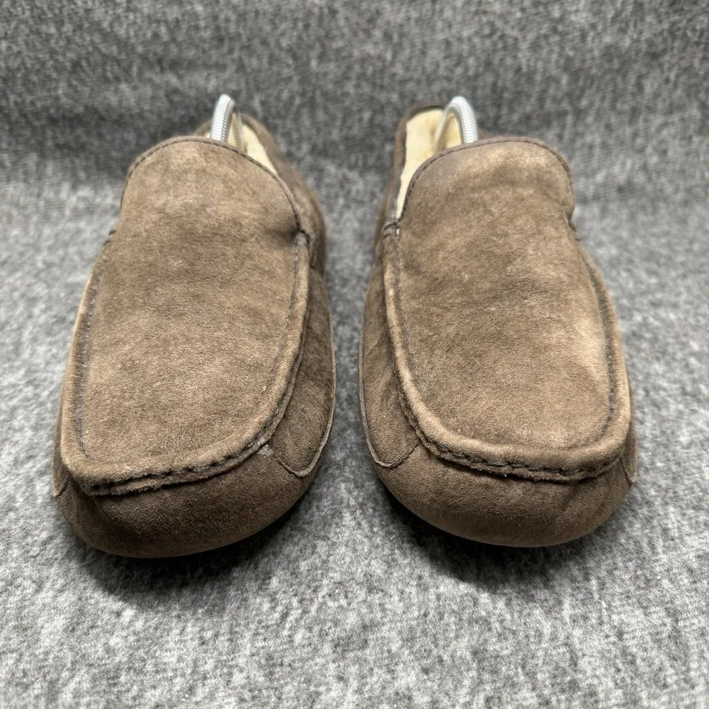 UGG Australia Ascot Genuine Shearling Suede Slippers Mens Size 11 Chocolate 5775